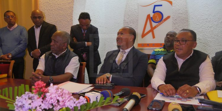 SOCIETE D’ETAT – Nomination de près d’une centaine de hauts cadres et de chefs de projets à la Jirama, le directeur général par intérim Rivo Radanielina absent jusqu’à la fin du mois de janvier 2023