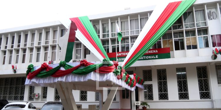 ASSEMBLEE NATIONALE- Une motion de censure contre le gouvernement signée par 105 députés déposée à Tsimbazaza, selon la communication émanant de la Chambre basse