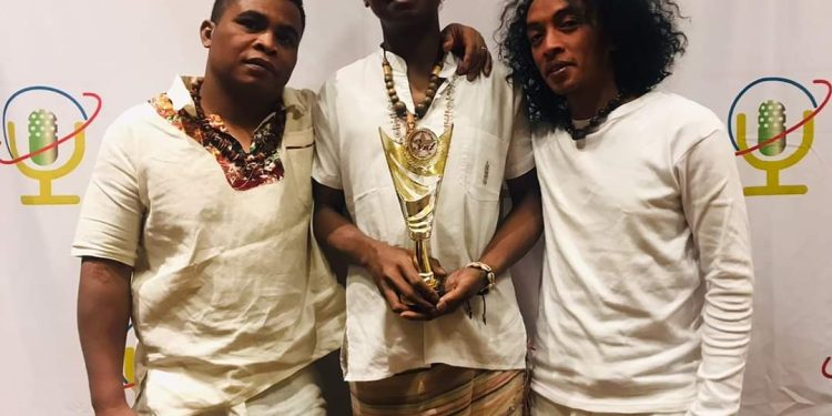 CONCOURS – Le groupe Takasy sur la troisième marche du podium du World Music Trophy, juste devant son homologue Vakamiarina quatrième 