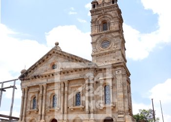 PATRIMOINE – Le Conseil des ministres autorise les travaux de réparation de la tour de l&rsquo;église du Palais de la Reine sur la Haute ville endommagé par la foudre