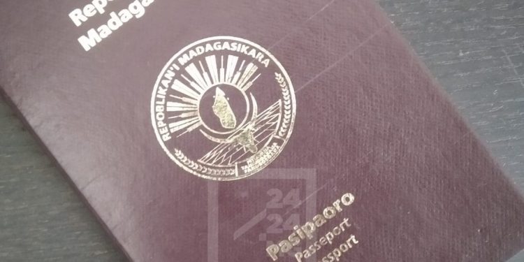 La délivrance de passeport limitée provisoirement à certaines catégories de personnes