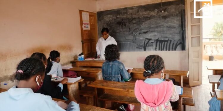 EDUCATION – Entre l&rsquo;apprentissage avec la langue maternelle et le multilinguisme