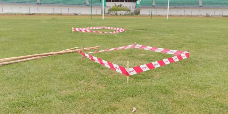 FOOTBALL – Le Secrétariat d&rsquo;Etat en charge des Nouvelles villes et de l&rsquo;habitat promet la réhabilitation de la pelouse du stade des Barea avant le prochain match des Barea en mars 