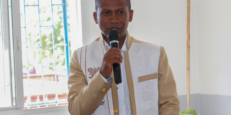 Jean Baptiste Tarzan Ndremitsara prend officiellement ses fonctions à la direction générale de l&rsquo;Instat