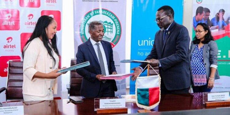 EDUCATION – 14 000 élèves vont bénéficier d’un accès à l’apprentissage numérique