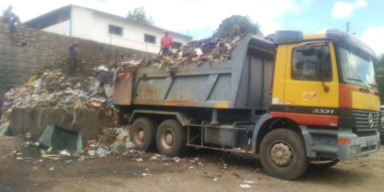 ANTANANARIVO – La société municipale d’assainissement recrute des éboueurs temporaires pour un salaire journalier de 5.000 ariary