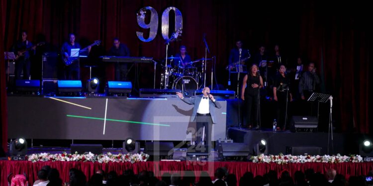 CONCERT – Henri Ratsimbazafy retrouve ses fans inconditionnels au CC Esca pour ses 90 ans