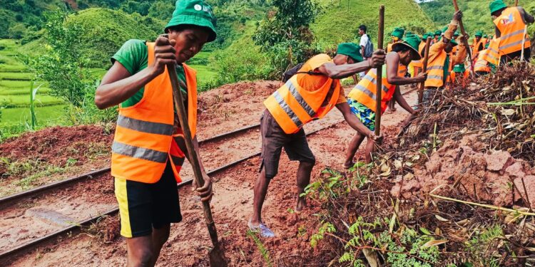 MOBILITE – Des travaux de réhabilitation des voies de communication en cours dans le district d’Ikongo