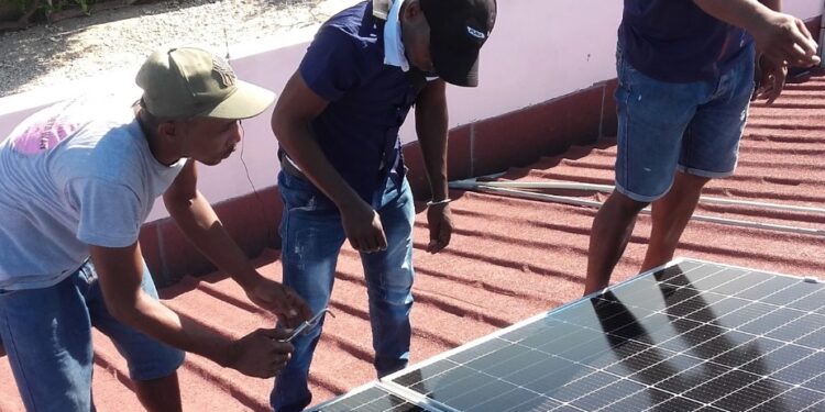 ENERGIE – Renforcement de capacité pour les formateurs en installation et maintenance en solaire photovoltaïque de Toliara