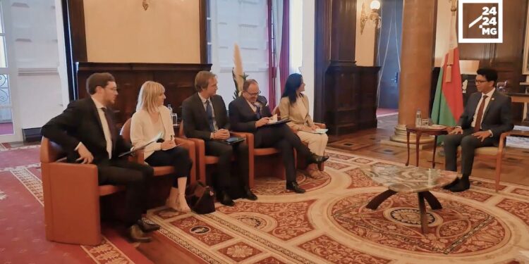 CHRYSOULA ZACHAROPOULOU, SECRÉTAIRE D&rsquo;ÉTAT FRANÇAISE CHARGÉE DU DÉVELOPPEMENT, DE LA FRANCOPHONIE ET DES PARTENARIATS INTERNATIONAUX – “La France réaffirme son engagement à poursuivre et à amplifier les actions et le soutien financier envers Madagascar”