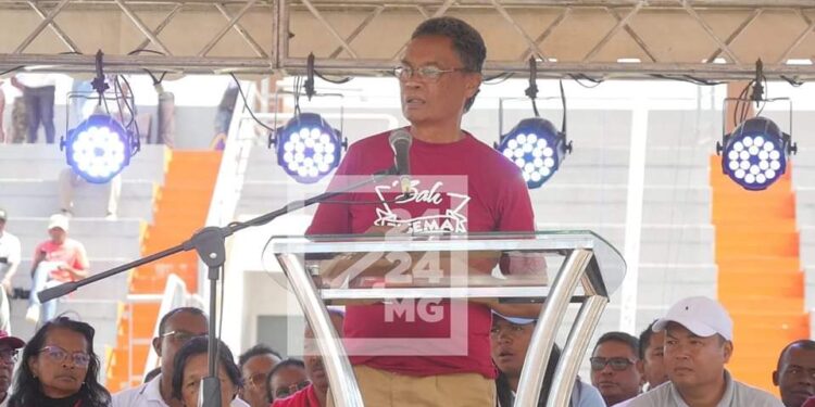 FETE DU TRAVAIL – Les syndicats réclament la publication du décret d&rsquo;application de la hausse du salaire minimum des employés du secteur privé