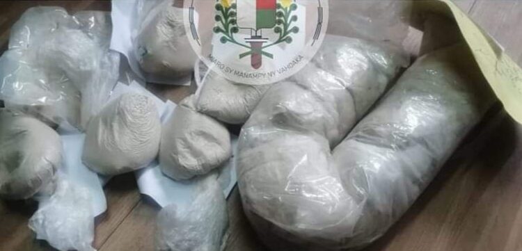 La police nationale interpelle cinq étrangers avec 1,600 kg de drogue dure de synthèse