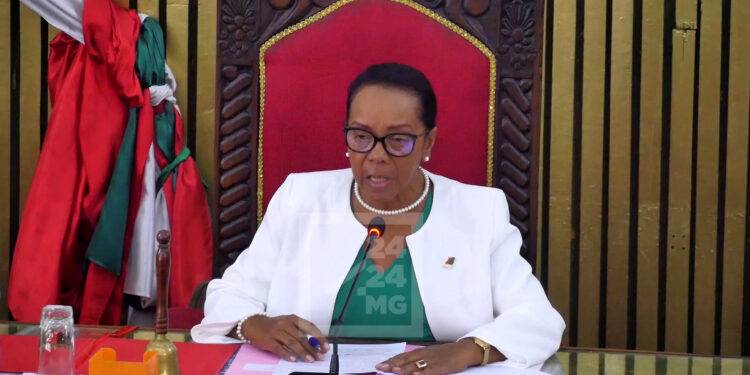 INFRACTIONS – Christine Razanamahasoa croit connaître l’(es) instigateur (s) de ce qu’elle qualifie d’« acte terroriste et d’intimidation » derrière l’intrusion à son domicile