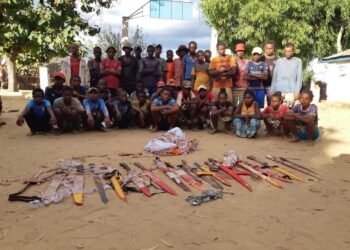 INSECURITE – 33 « zazafotsy convertis » déposent les armes et se rendent auprès de la gendarmerie