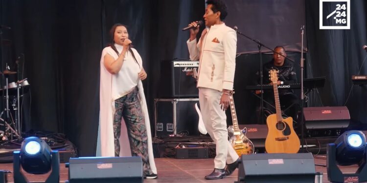 SPECTACLE – Quand deux légendes, Njakatiana et Bodo chantent pour les mamans