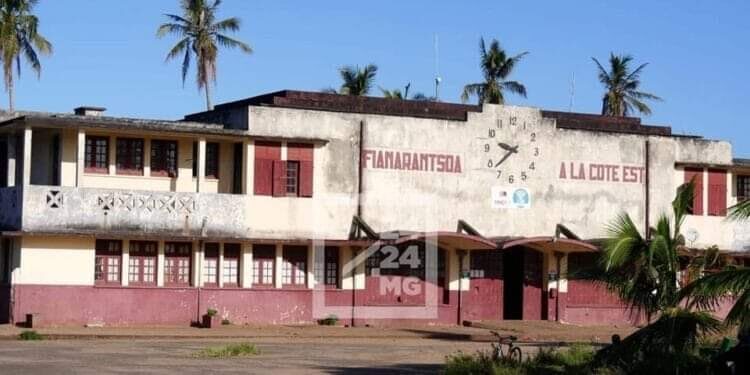 TRANSPORT FERROVIAIRE – FCE prévoit un voyage hebdomadaire entre Fianarantsoa et Manakara après un premier voyage réussi
