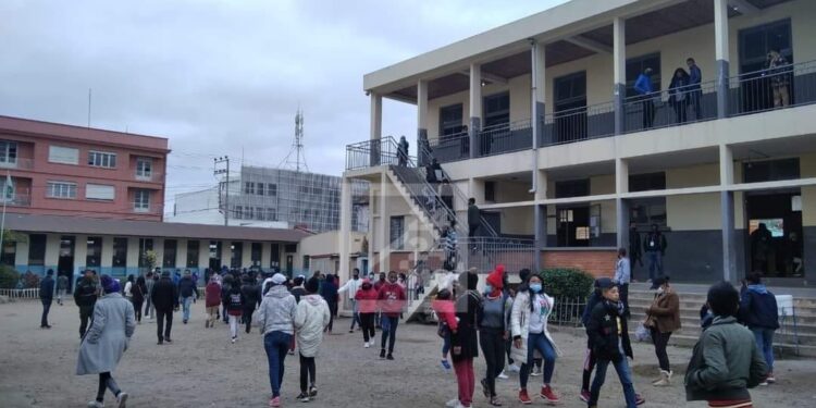 EDUCATION – 305 836 élèves passent leur brevet d&rsquo;études du premier cycle à partir de ce lundi