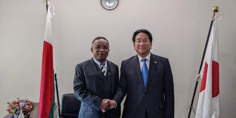 ELECTION – Des véhicules tout terrain et des motos d&rsquo;une valeur de 4,5 milliards d&rsquo;ariary du Japon pour soutenir la Ceni