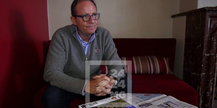 La nouvelle édition de « Symboles royaux et rivalités à la cour d&rsquo;Antananarivo sous le règne de Radama II » dans les librairies