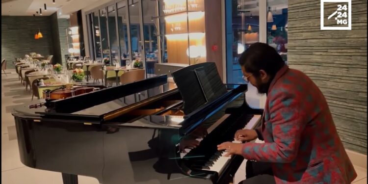 PORTRAIT – Njaka Rakotonirainy ou le virtuose du piano qui n’arrête jamais de pratiquer
