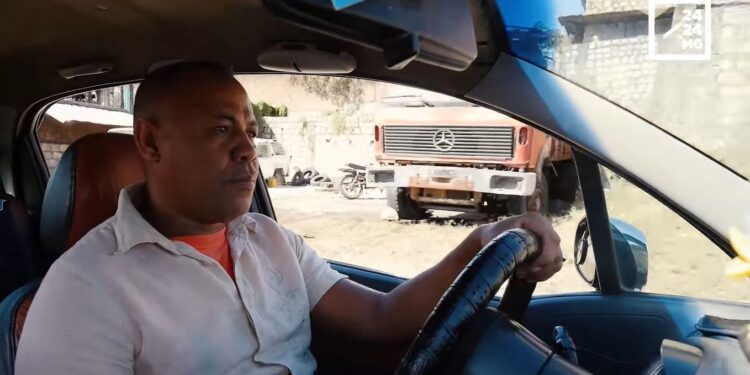 RENCONTRE – Zoé Randriatiananiaina, taxi à Fort Dauphin