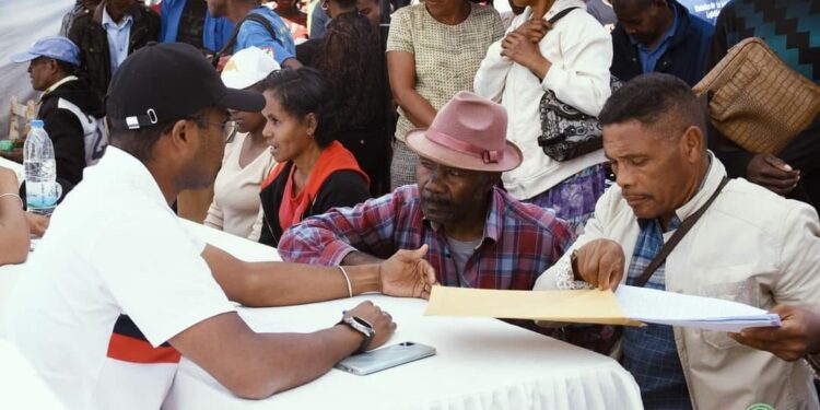 JUSTICE – La caravane du droit rassemble plus de 2 900 personnes dans le district d’Ambalavao, les doléances reçues en majorité liées aux litiges fonciers
