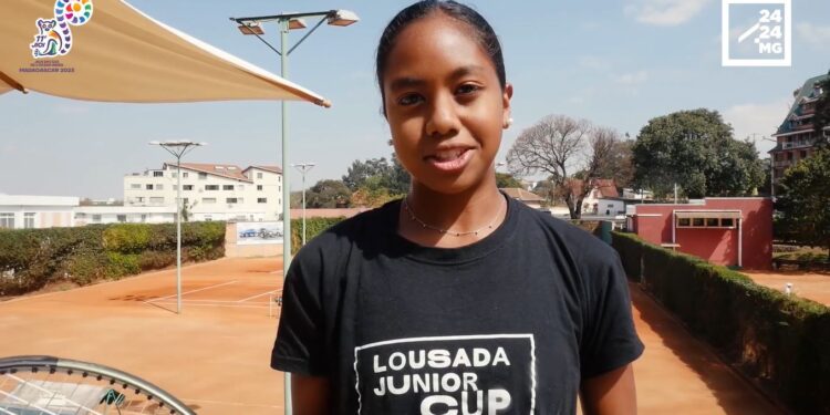 TENNIS – Andraina Mitia Voavy, une graine de championne de 15 ans, sélectionnée aux Jeux des îles