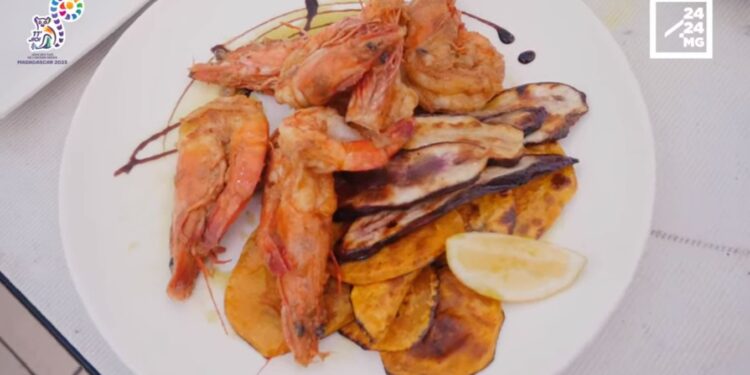 ART CULINAIRE – Crevette flambée au rhum arrangé, un plat pour goûter les saveurs des îles, par Cheffe Stéphanie Audibert