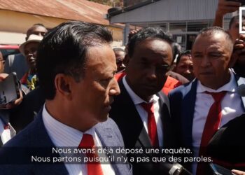 AUTORITE – Débats autour de la renonciation aux fonctions de chef de l&rsquo;Etat par intérim