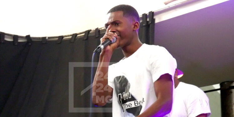 CULTURE – Hery Kelly Fredo Rakotondrina alias Kelly West sacré champion du « Battle Beat Box de Madagascar » 2023