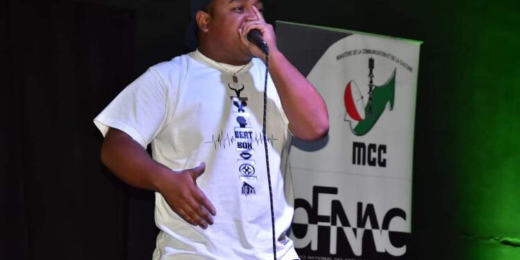 Le beatboxer malgache Ronaldo Rasolofoarison alias Do B est fait Chevalier de l’Ordre des Arts, des lettres et de la culture 