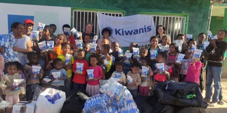 Le Kiwanis Club de Saint Pierre de La Réunion engagé auprès des enfants de Madagascar 