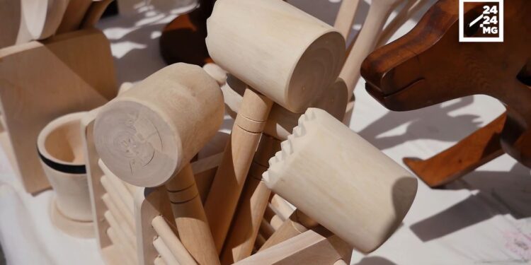 MAISON – Des ustensiles en bois pour donner une touche naturelle à notre cuisine
