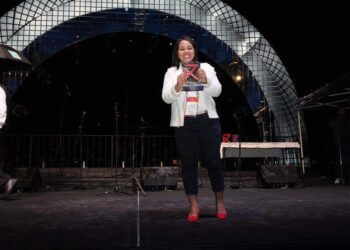 TRANSPORT – Tatamo Rakotozafy reçoit le prix « Rising Star » aux Routes Word 2023