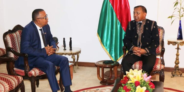 PARLEMENT – Nicolas Rabemananjara assure l&rsquo;intérim à la tête du Sénat