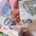 TAUX DE CHANGE – Le dollar passe de 3 956,7 ariary à fin 2021 à 4 462 ariary à fin 2022