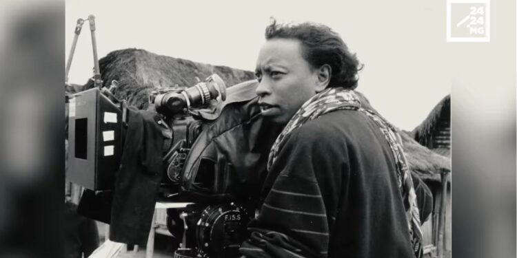 CINEMA – Raymond Rajaonarivelo, ou contempler les nuages peut mener au festival de Cannes