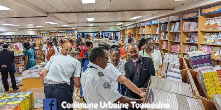 Toamasina – 65 000 personnes visitent le bateau-bibliothèque Logos Hope