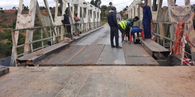 INFRASTRUCTURES – Quatre heures de coupure quotidienne de la circulation au niveau du pont d’Antsevabe sur la route nationale 4 du 26 décembre au 02 janvier