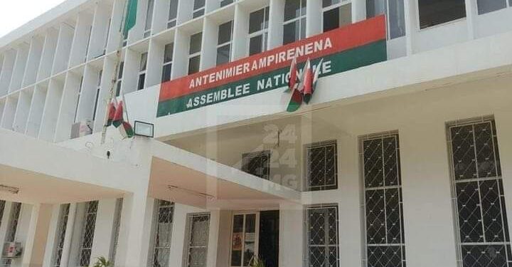 PARLEMENT – Naivo Raholdina élu vice-président de l&rsquo;Assemblée nationale pour la province d’Antananarivo
