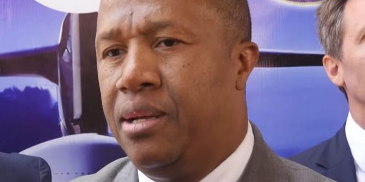 VALERY RAMONJAVELO, MINISTRE DES TRANSPORTS – “Madagascar Airlines a besoin de 100 millions de dollars pour financer son plan de redressement”