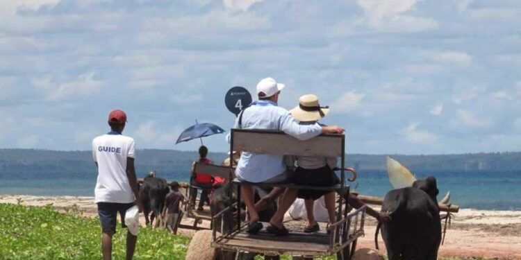 TOURISME – 142 touristes débarqués à Mahajanga dimanche par le navire Champlain