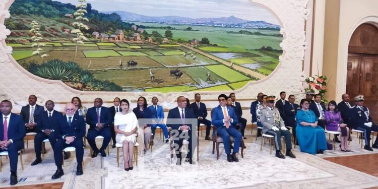 EXECUTIF – 27 ministres dont sept femmes dans le nouveau gouvernement de Christian Ntsay