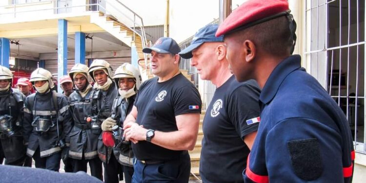 COOPÉRATION – Des marins pompiers de Marseille chez les soldats de feu d’Antananarivo pour partager leur savoir-faire