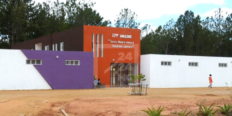 EDUCATION – Une partie du budget de construction de bâtiments scolaires réaffectée à d’autres priorités