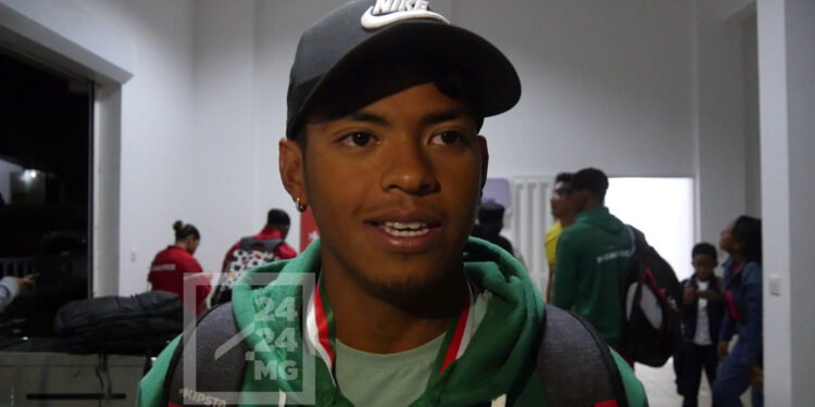 NATATION – Jonathan Raharvel aligne le troisième meilleur temps africain aux Mondiaux de Doha