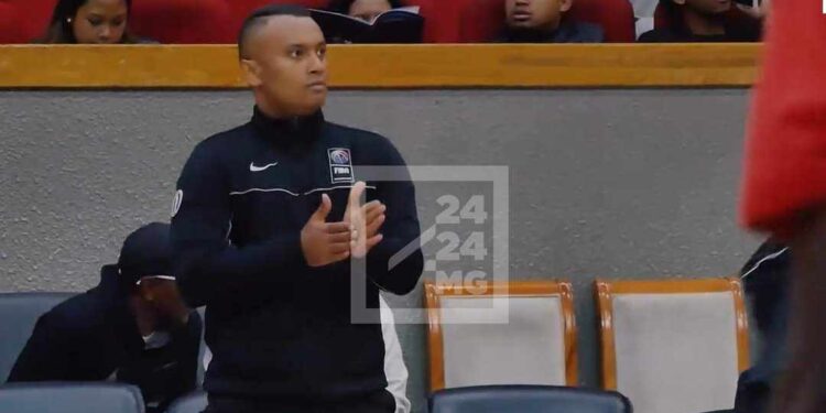 BASKETBALL – Yan Vezo Davidson arbitrera le Mondial U17 en Turquie