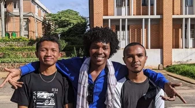 ART ORATOIRE – L&rsquo;Université d&rsquo;Antananarivo gagne son premier match au concours inter-universitaire de débat de La Haye 