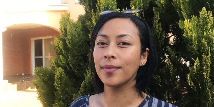 Catmouse James prend la direction du Bénin pour les rencontres internationales de la bande dessinée