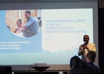 METIERS – L’apprentissage formel pour inclure dans un cadre légal la formation dans le secteur informel